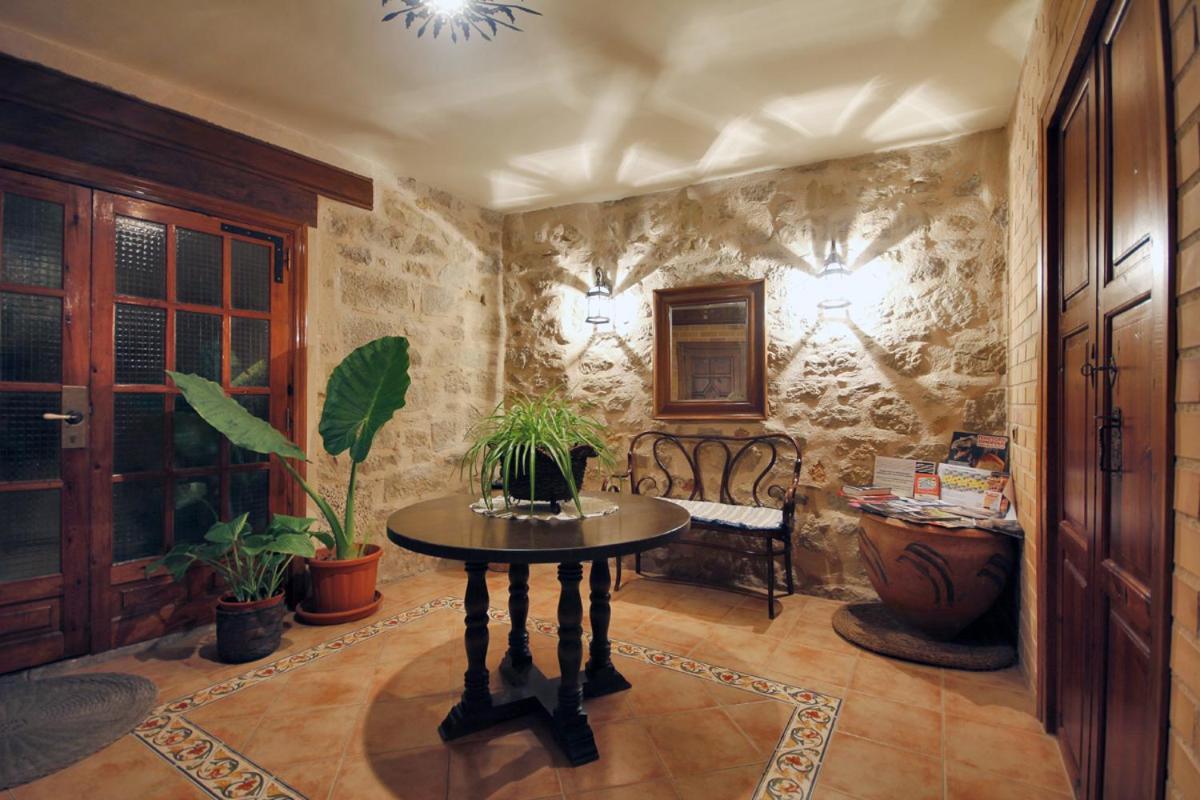 Santa Agueda Apartment