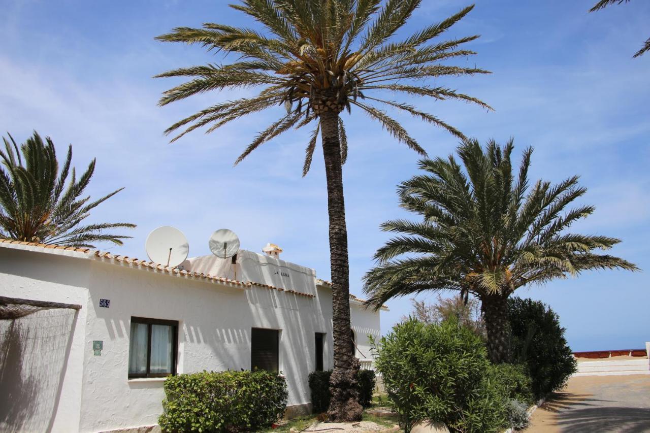 Villa Urbanización El Oasis, 20 En 1ª Línea Playa