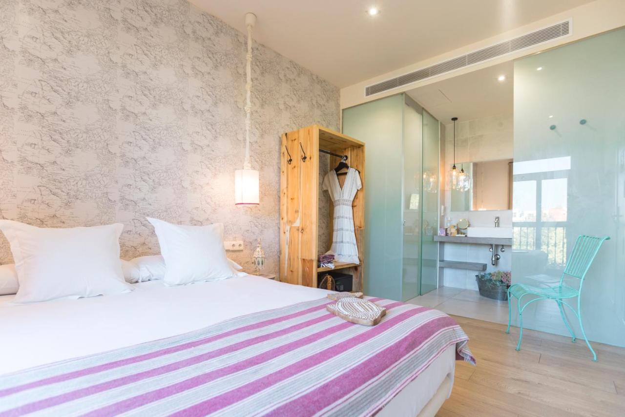 The Corner House 3*