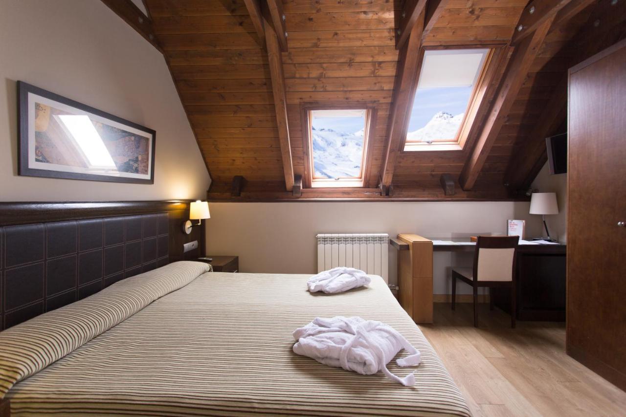 Snoe Aragon Hills Formigal