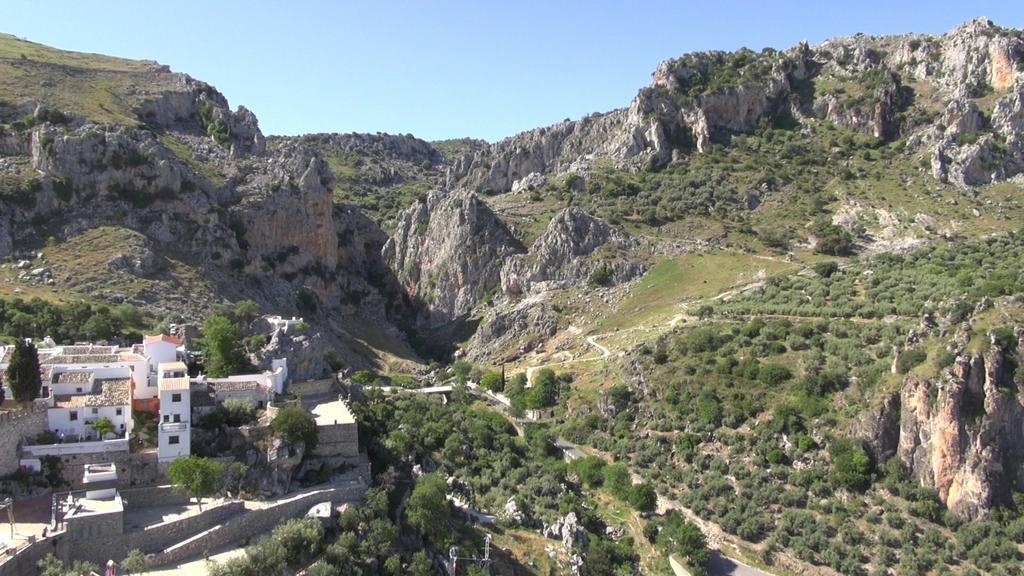 Zuhayra Hotel