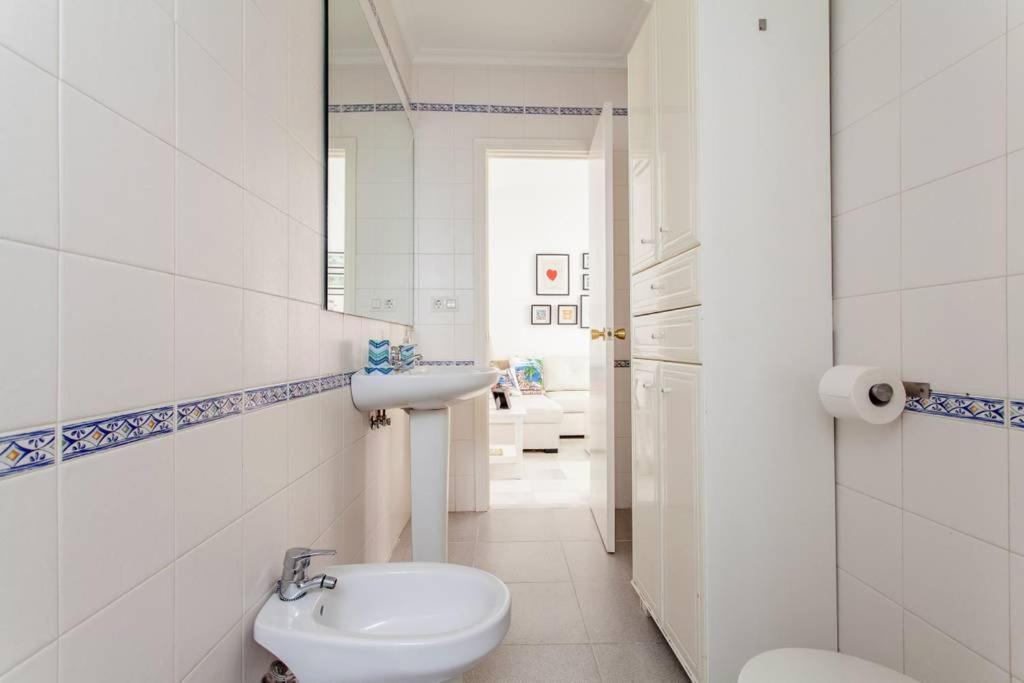 Hostly Rivero 2b Center-fibre-communal Terrace-parking Optional-cless Sevilla