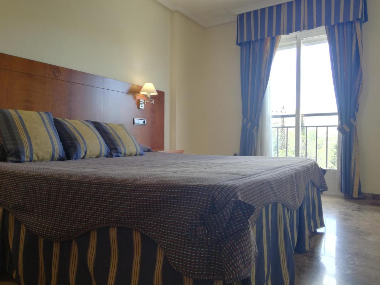 Noche De Ronda Aparthotel 3*