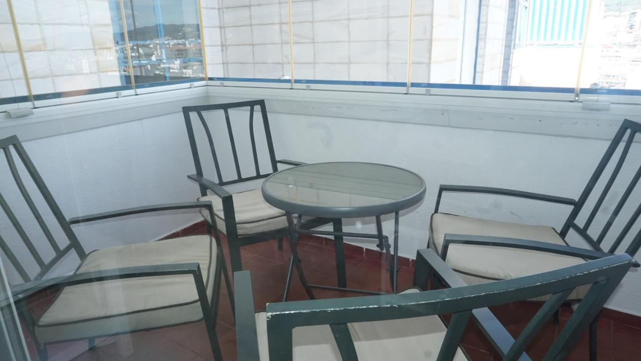 Amazing 10th Floor Views In Centre Apartamento
