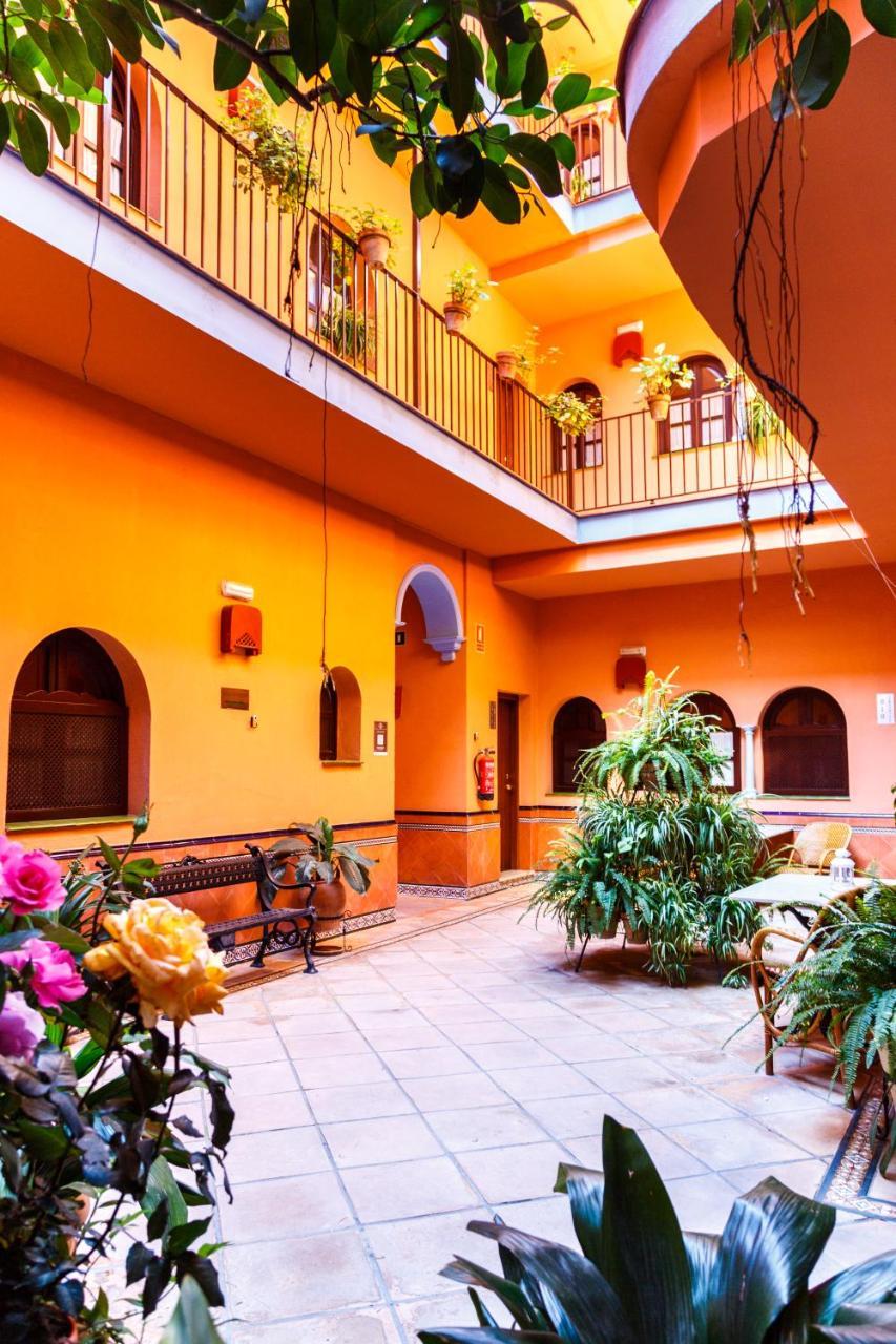 Patio De La Alameda Sevilla