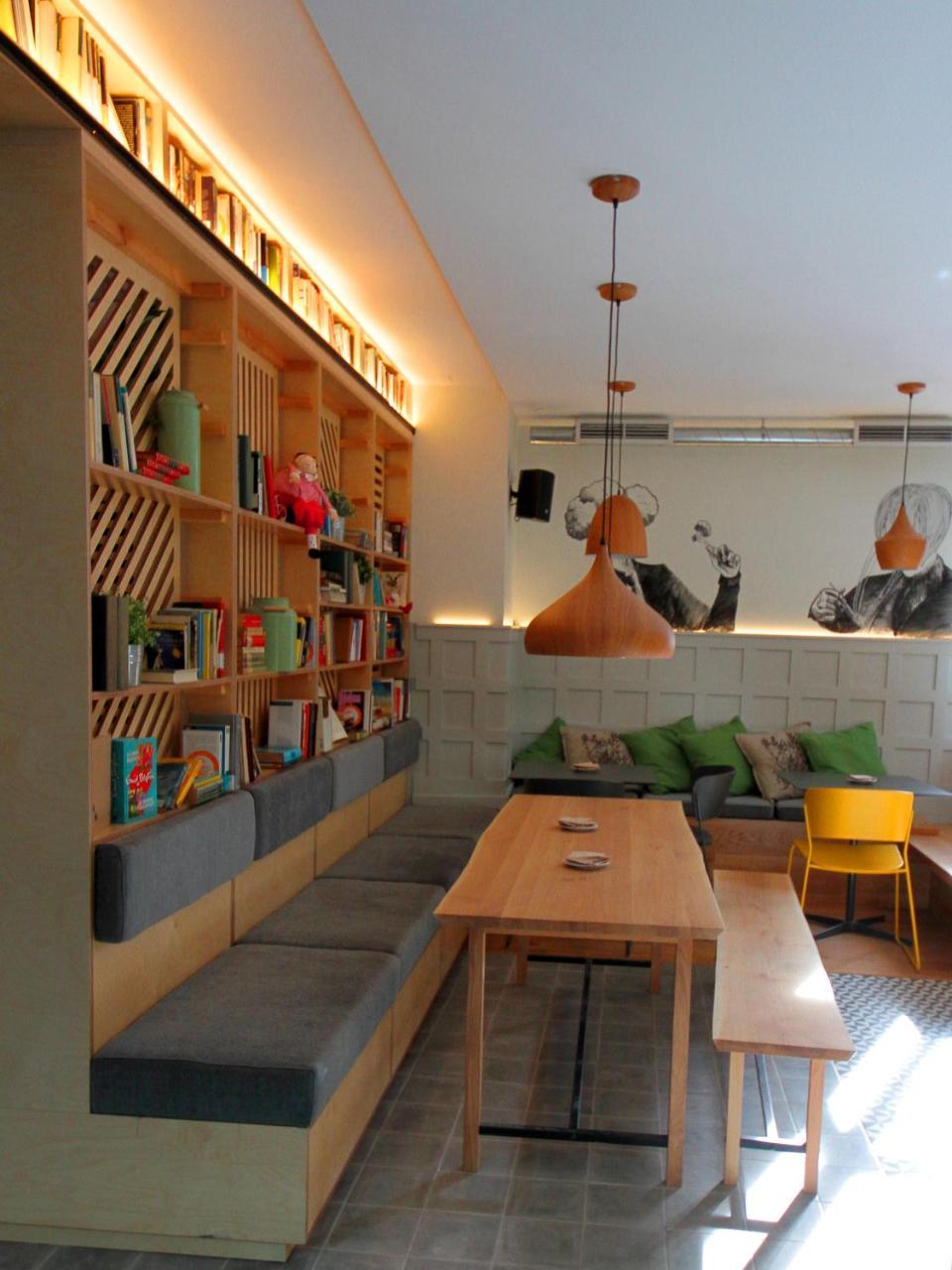 Hostal H Complutum *