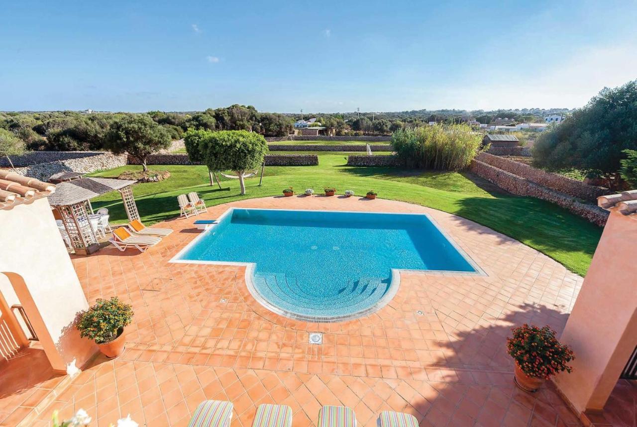 Estrellita Villa