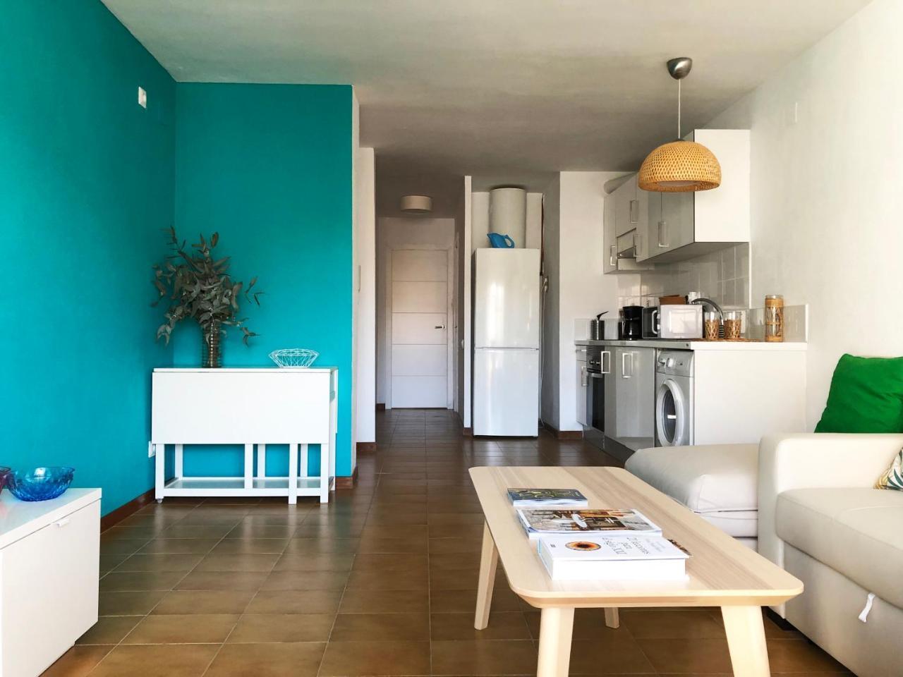 New Stunning Seaview With Lovely Balcony Apartamento Calafell