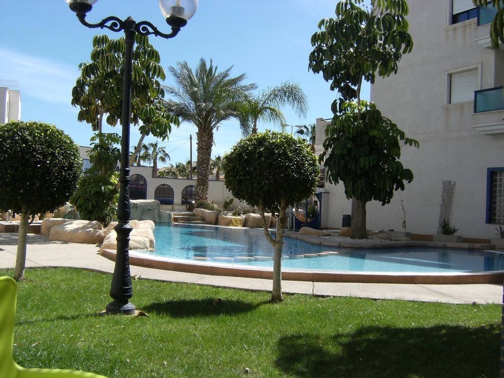 Playamarina 1 Reception