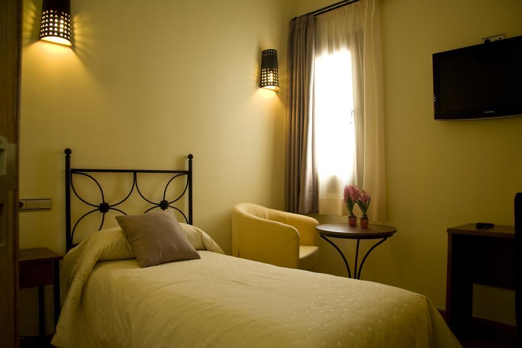 Hotel Estrella De Las Nieves 3*