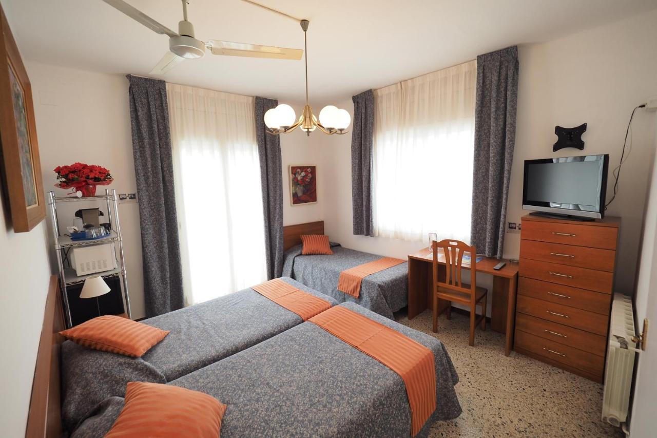 Hotel Montserrat 2*
