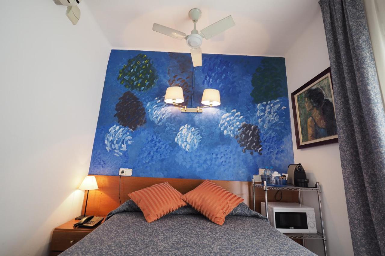 Montserrat Hotel 2*