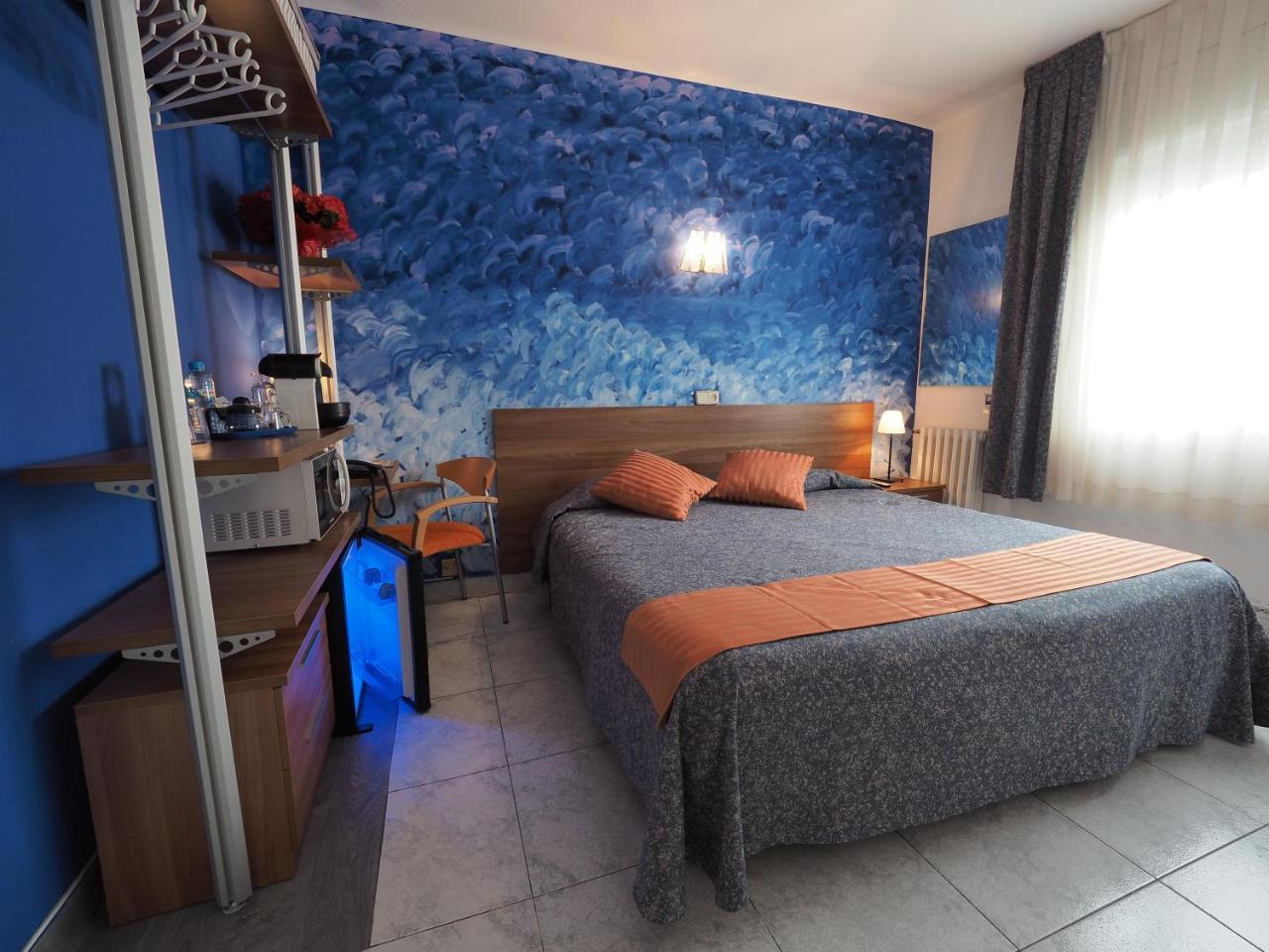 Montserrat Hotel 2*