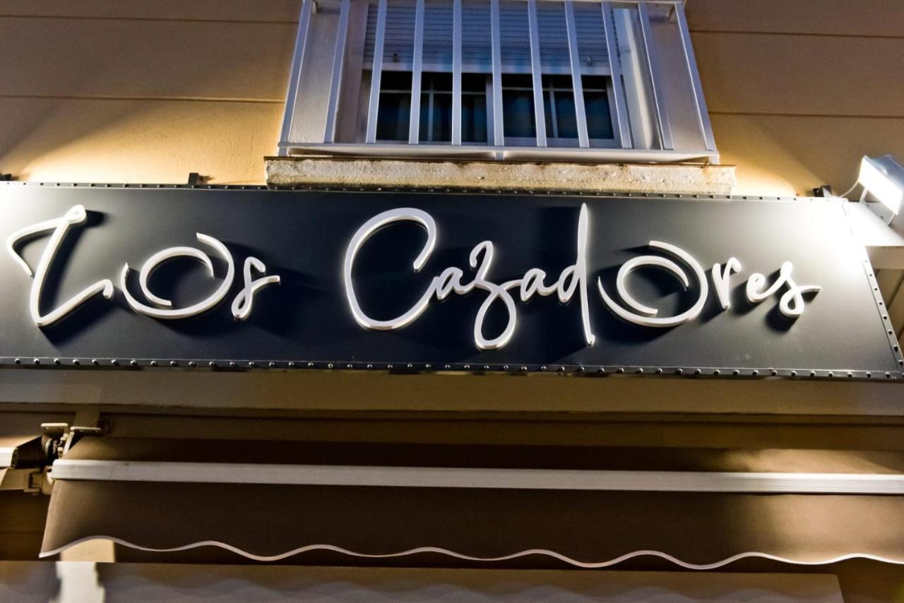 Los Cazadores *