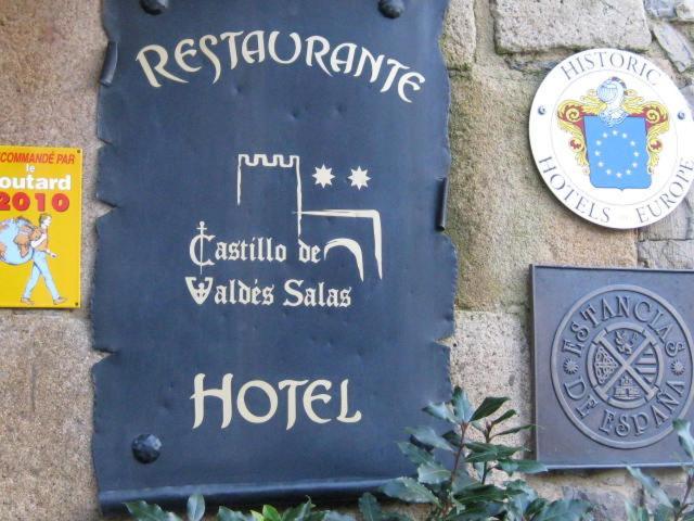 Castillo De Valdés Salas Hotel