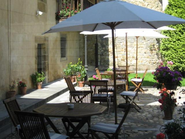 Castillo De Valdés Salas Hotel 2*
