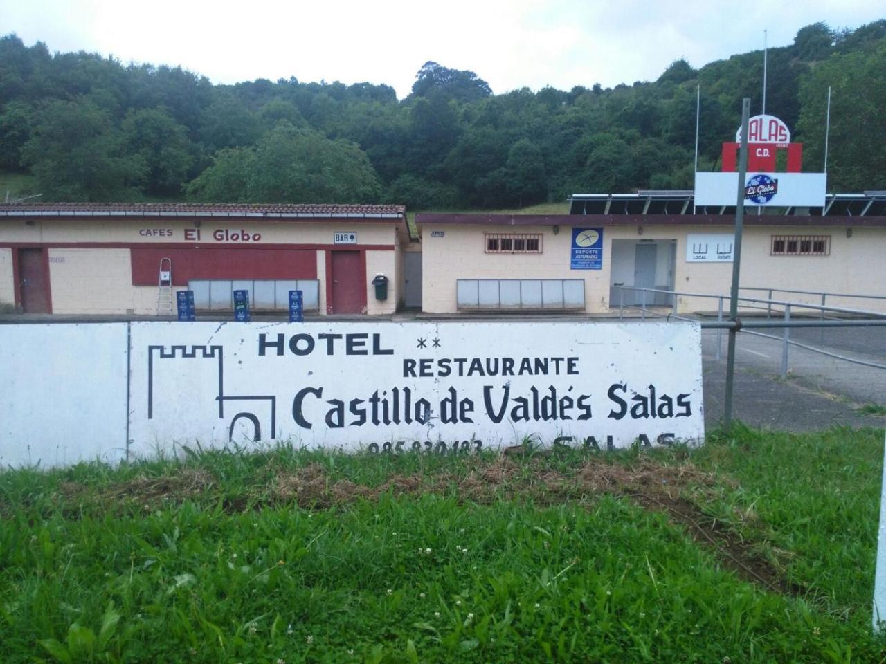 Castillo De Valdés Salas Hotel 2*