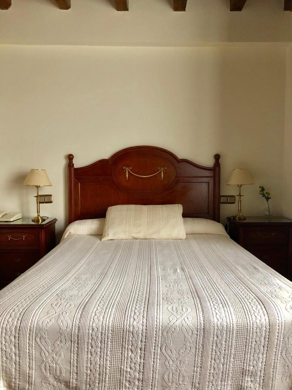 Rey Chindasvinto Hotel 3*