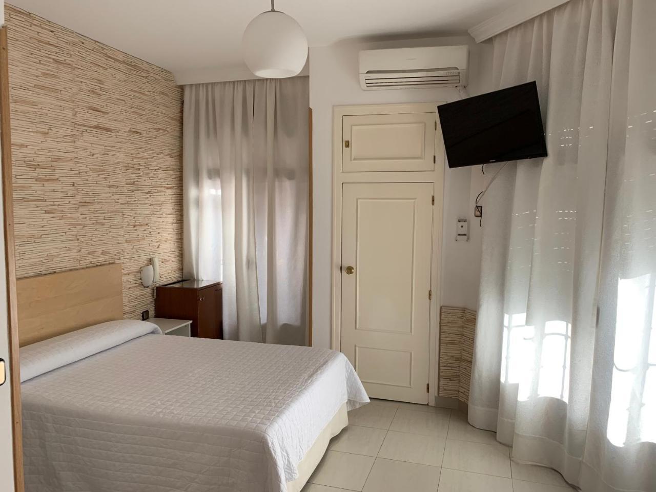 Guest house Cervantes 2*
