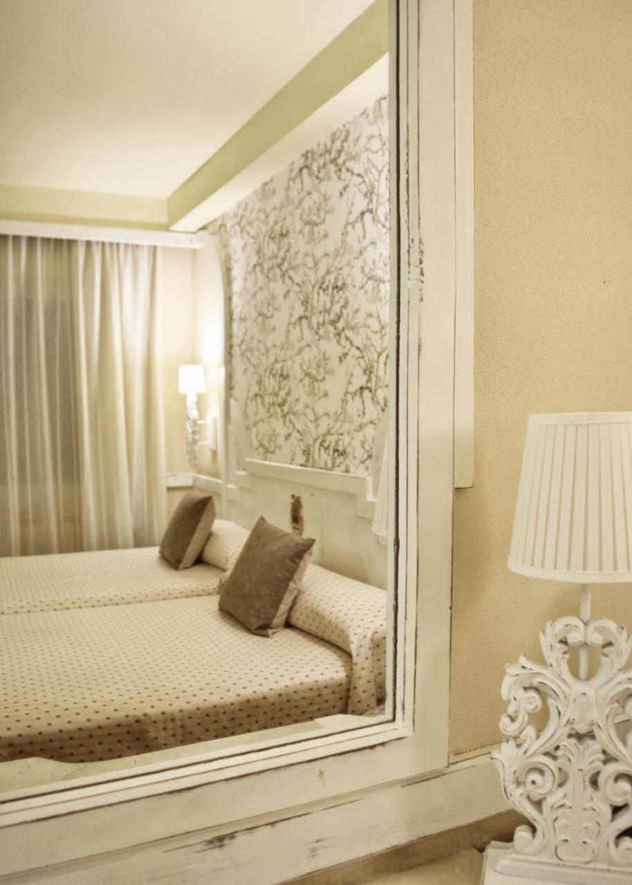 Maria Luisa Hotel