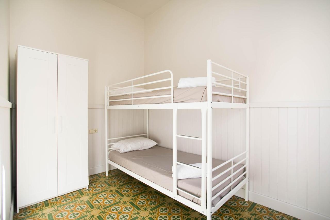 Moll House, The 3*