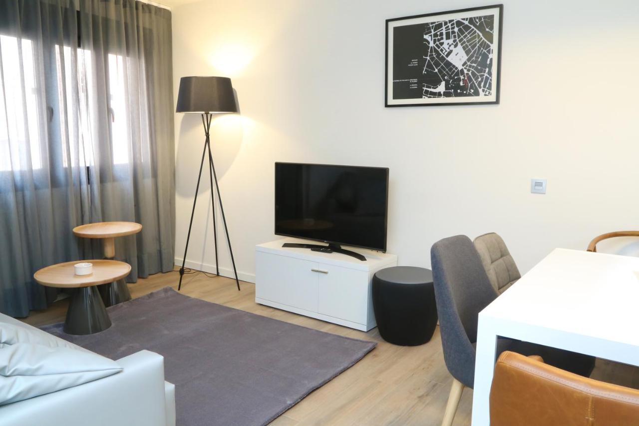Viviendas Catedral Apartment *