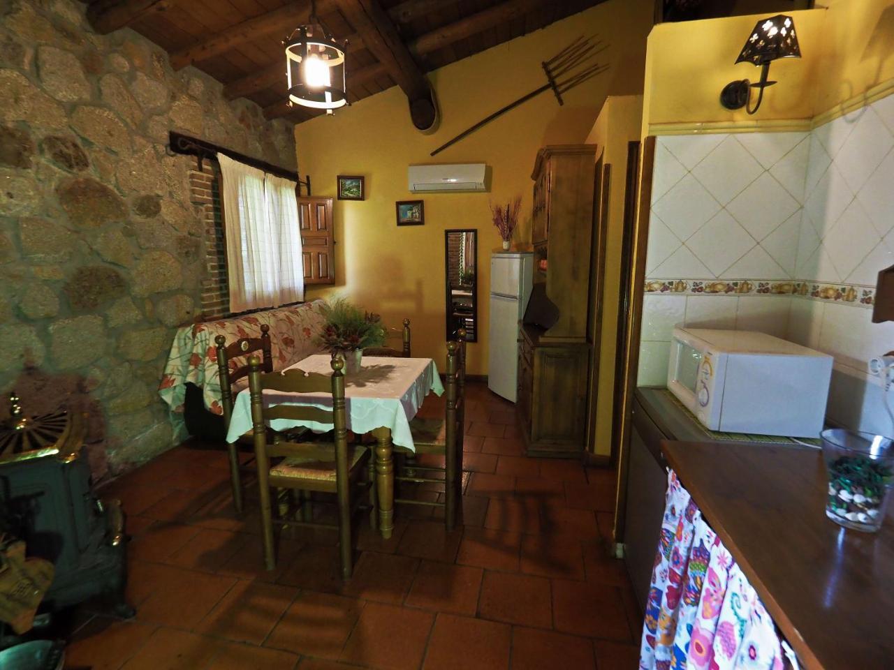 Casas Rurales Las Praderas * Poyales Del Hoyo
