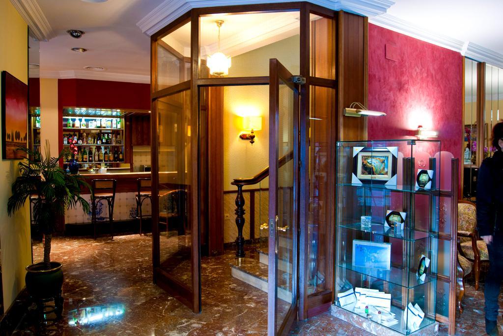 Hotel Angeles 2*