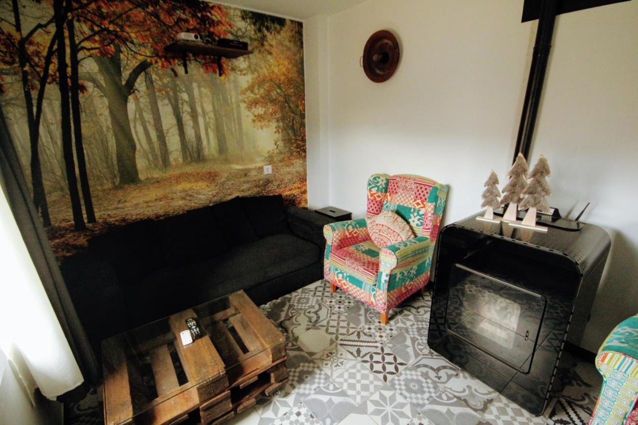 Loboratorio Rural, La Casa De Al Lado * Casas del Abad