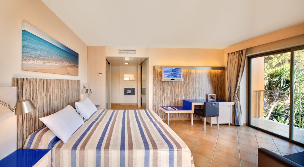 Hotel Occidental Menorca Punta Prima (Menorca)