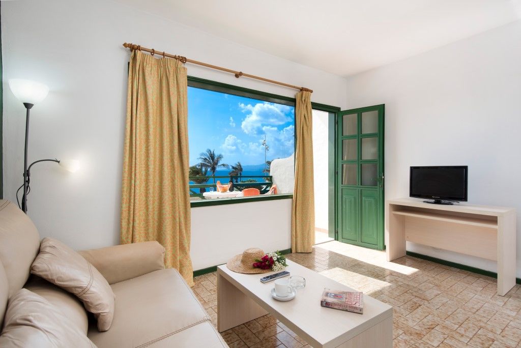 Aparthotel Rocas Blancas 2*