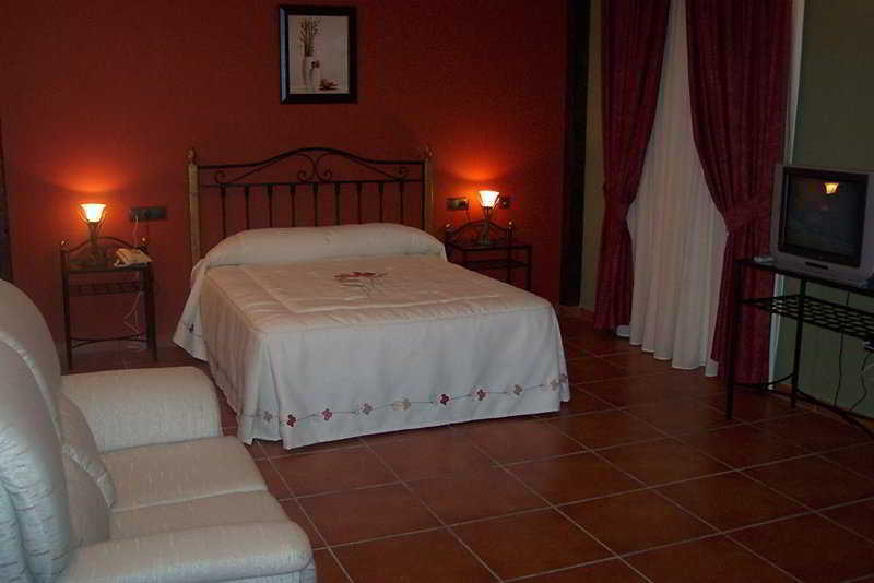Balcon De Montes Hotel 3*