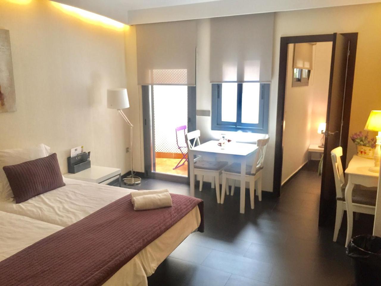 Aparthotel Barcelona Fifteen Central Aparthotel Barcelona
