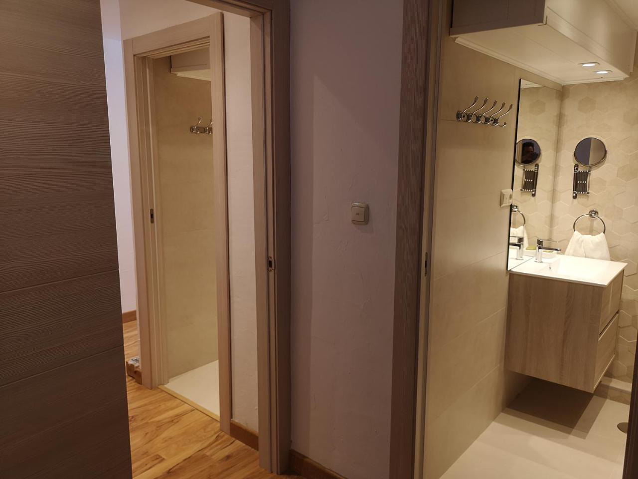 Vivesierranevada 2dorm Plaza Constelacione1 Junto Telecabinas