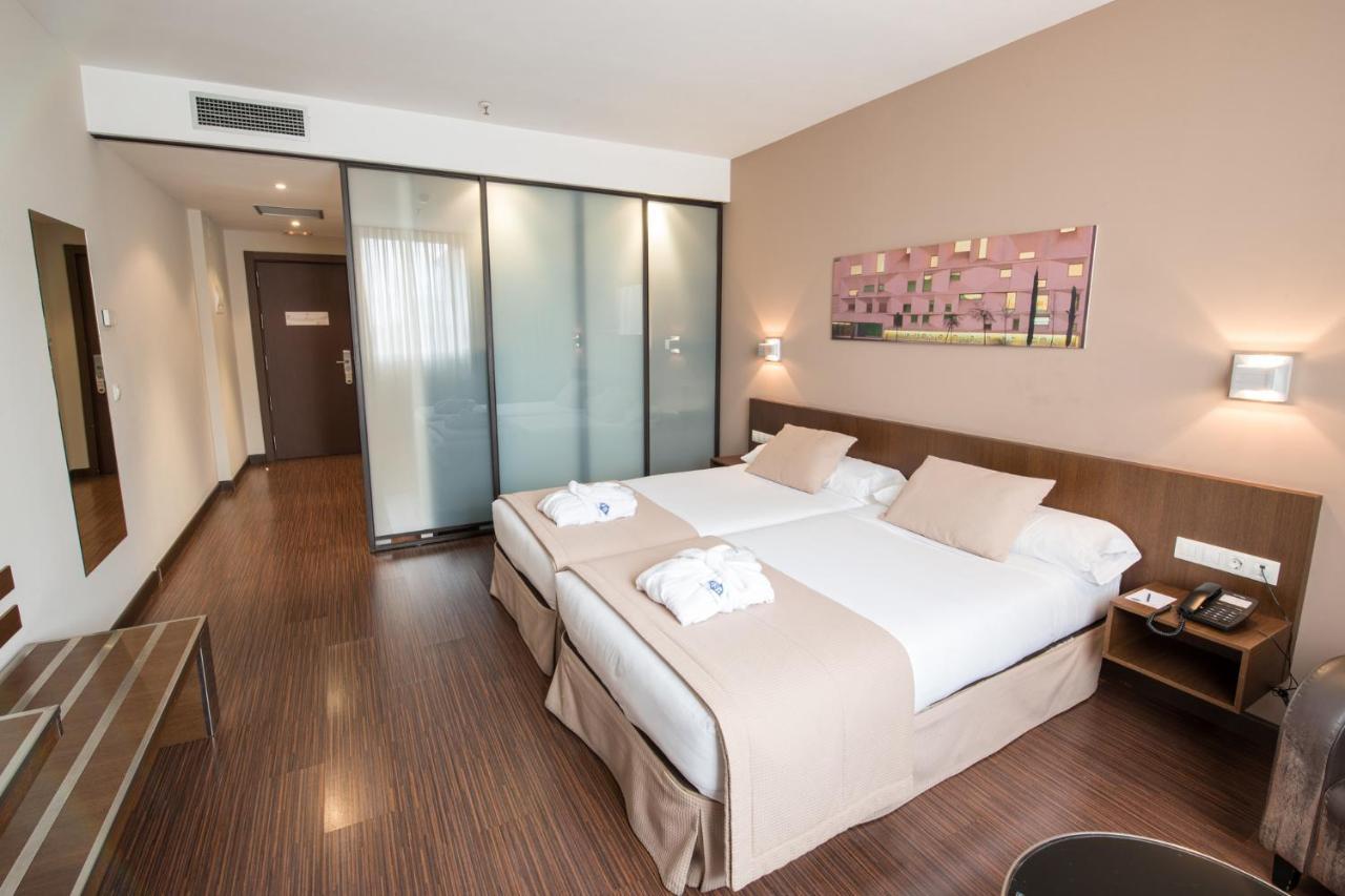Hotel Arva Abad San Antonio Leon