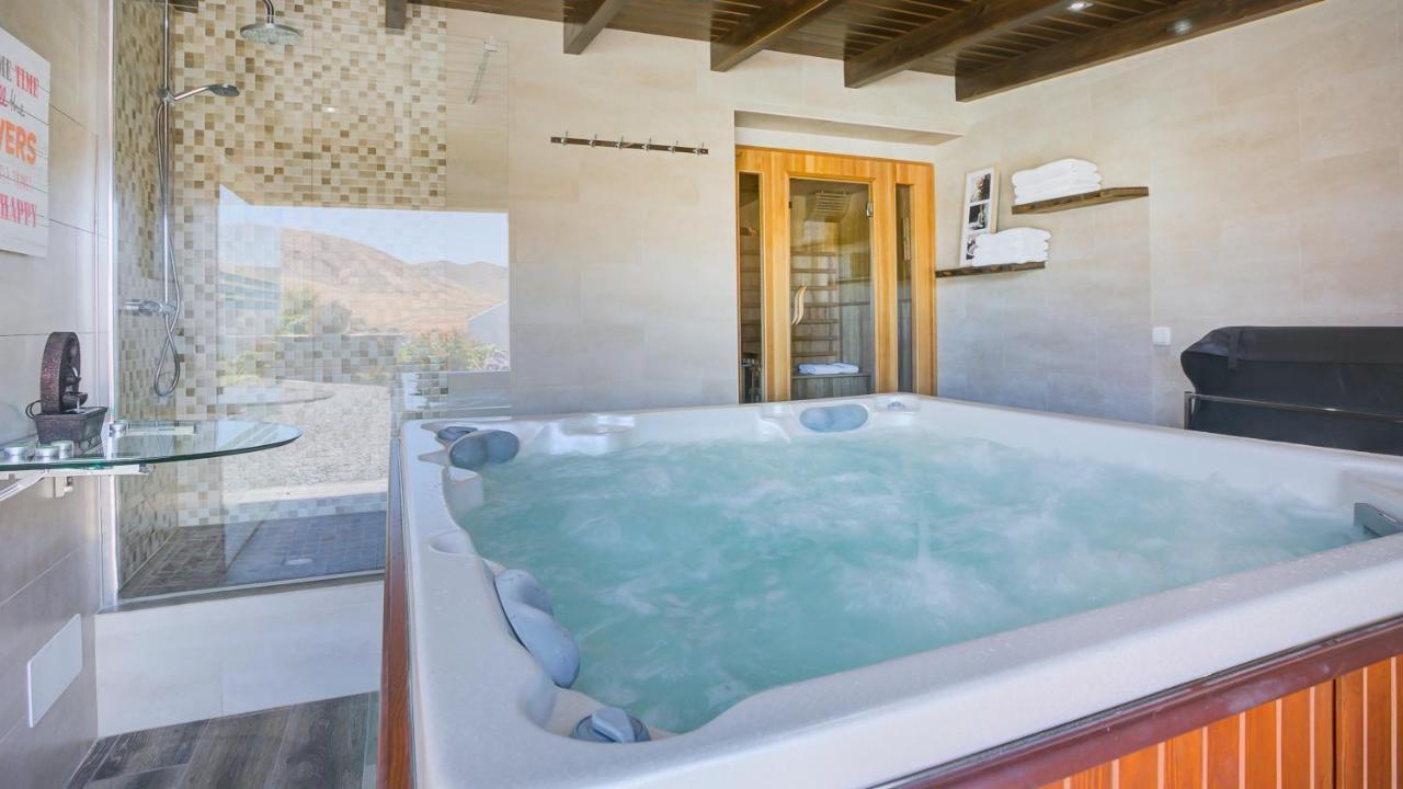 De Lujo Con Piscina Privada Y Villa Tetir