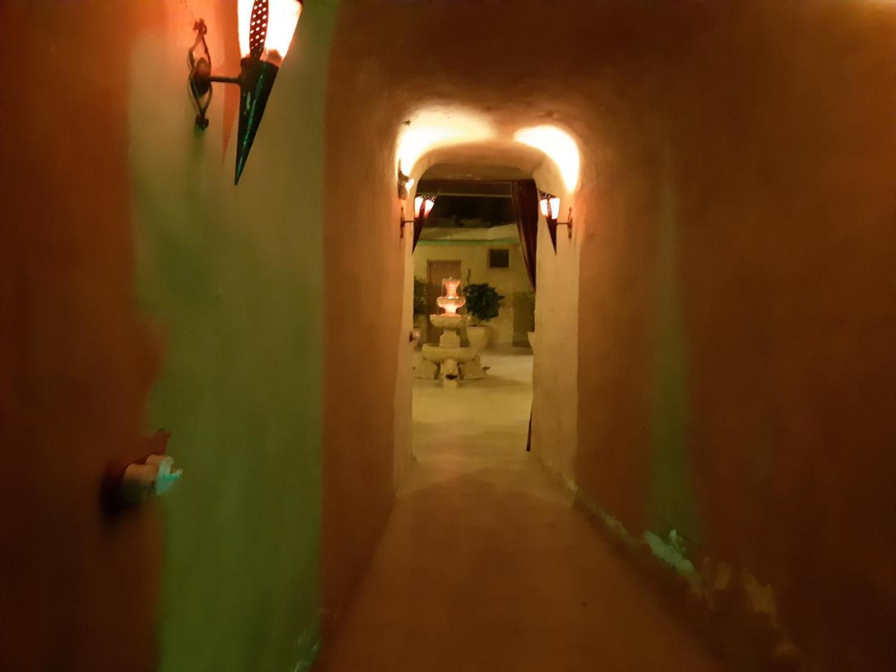 Cueva Monegros-adults Only 3* Tardienta