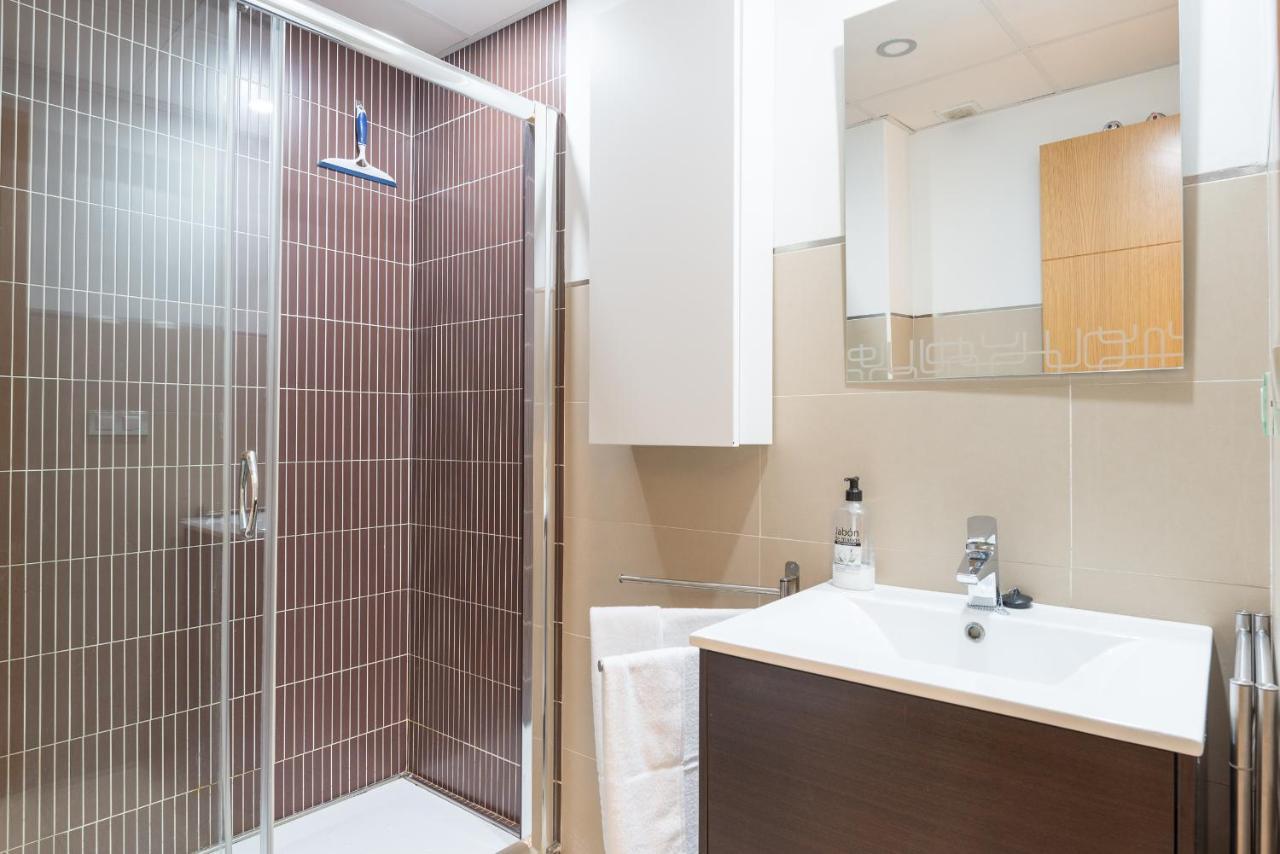 Mabb-quiet With Private Patio Walking Distance To Downtown Apartamento