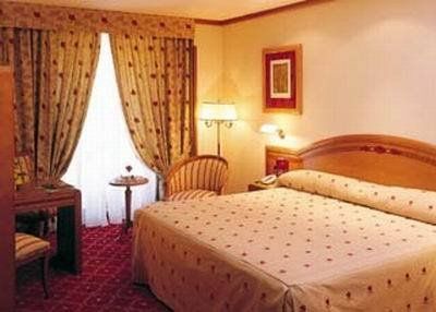 Eurostars Claras
