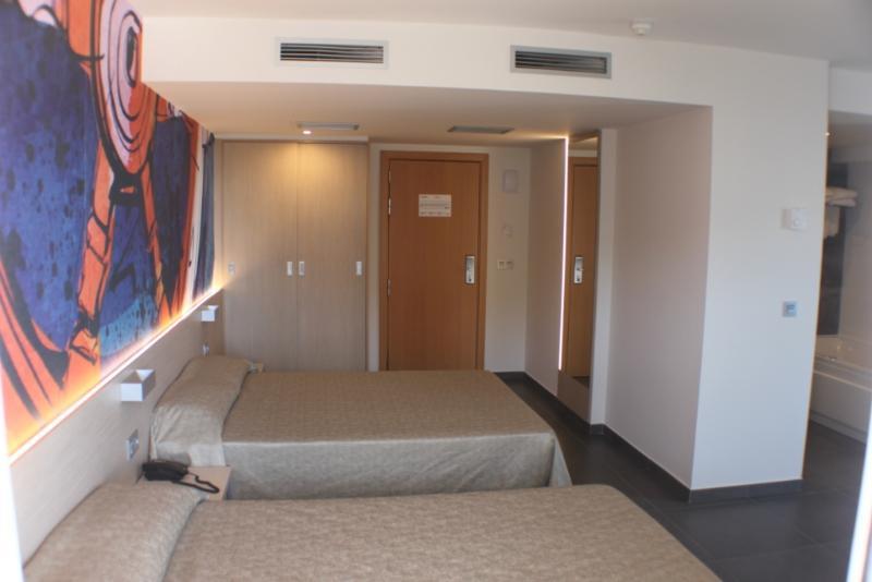 Riviera 4*