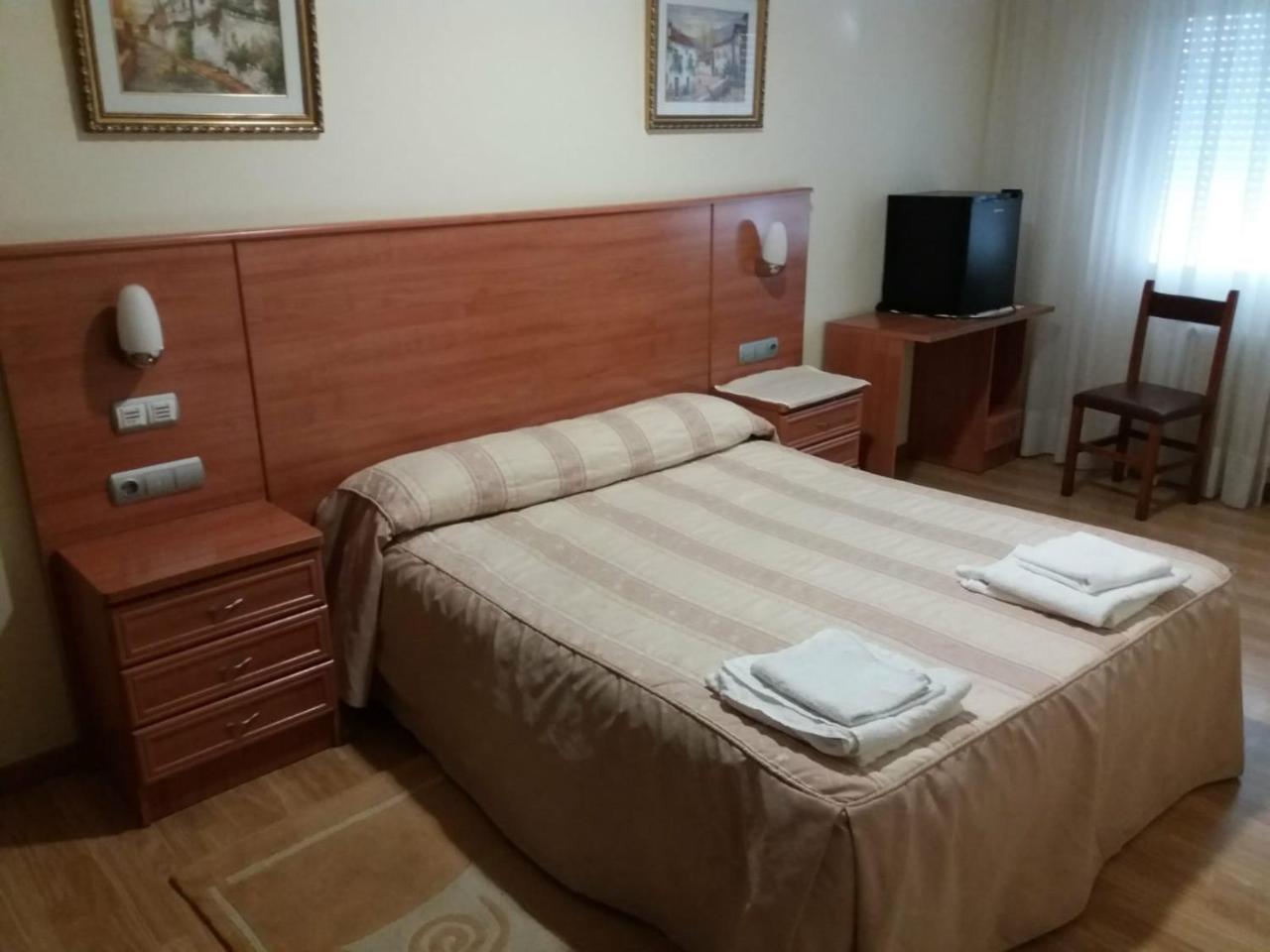 2 De Mayo 2 Hotel *