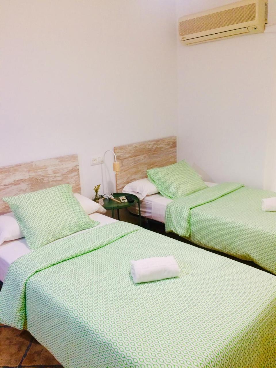 Guest house Pension La Cantarera 2*