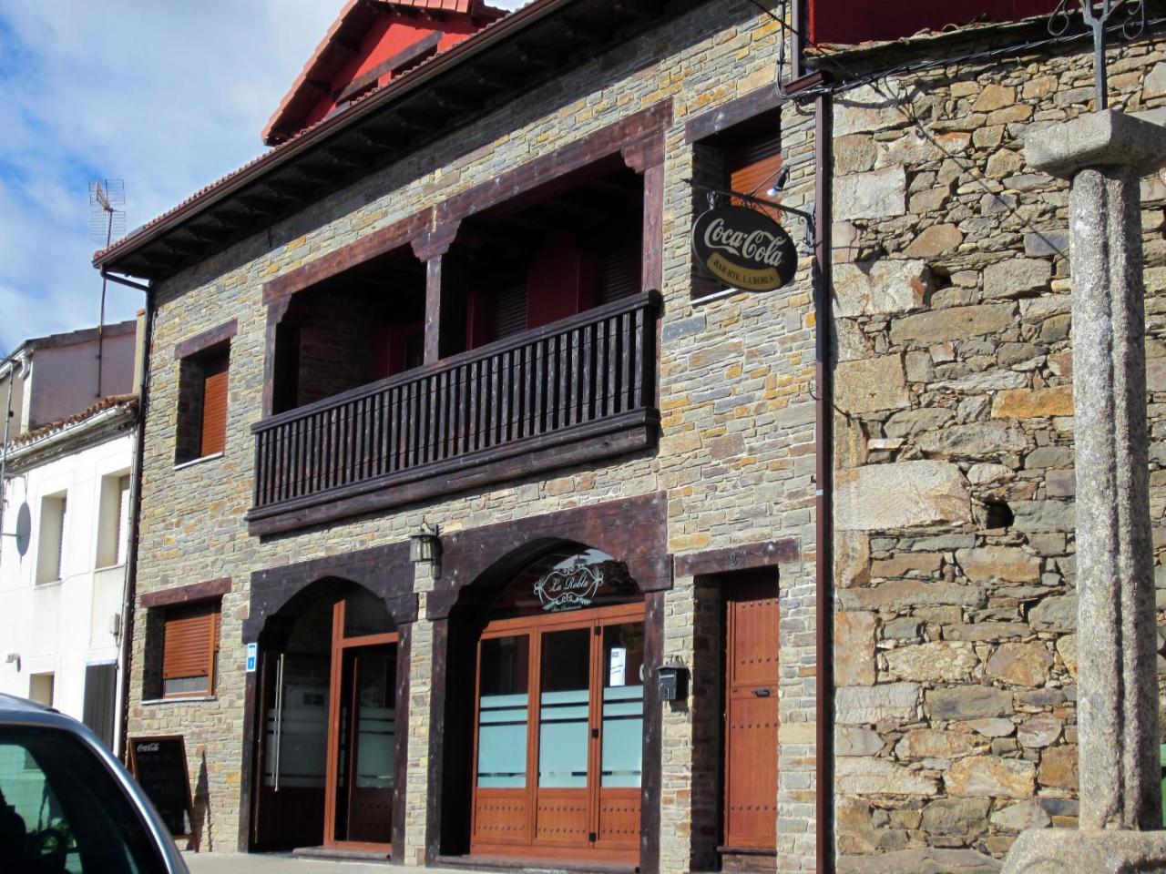 Hotel Rural La Robla 3*