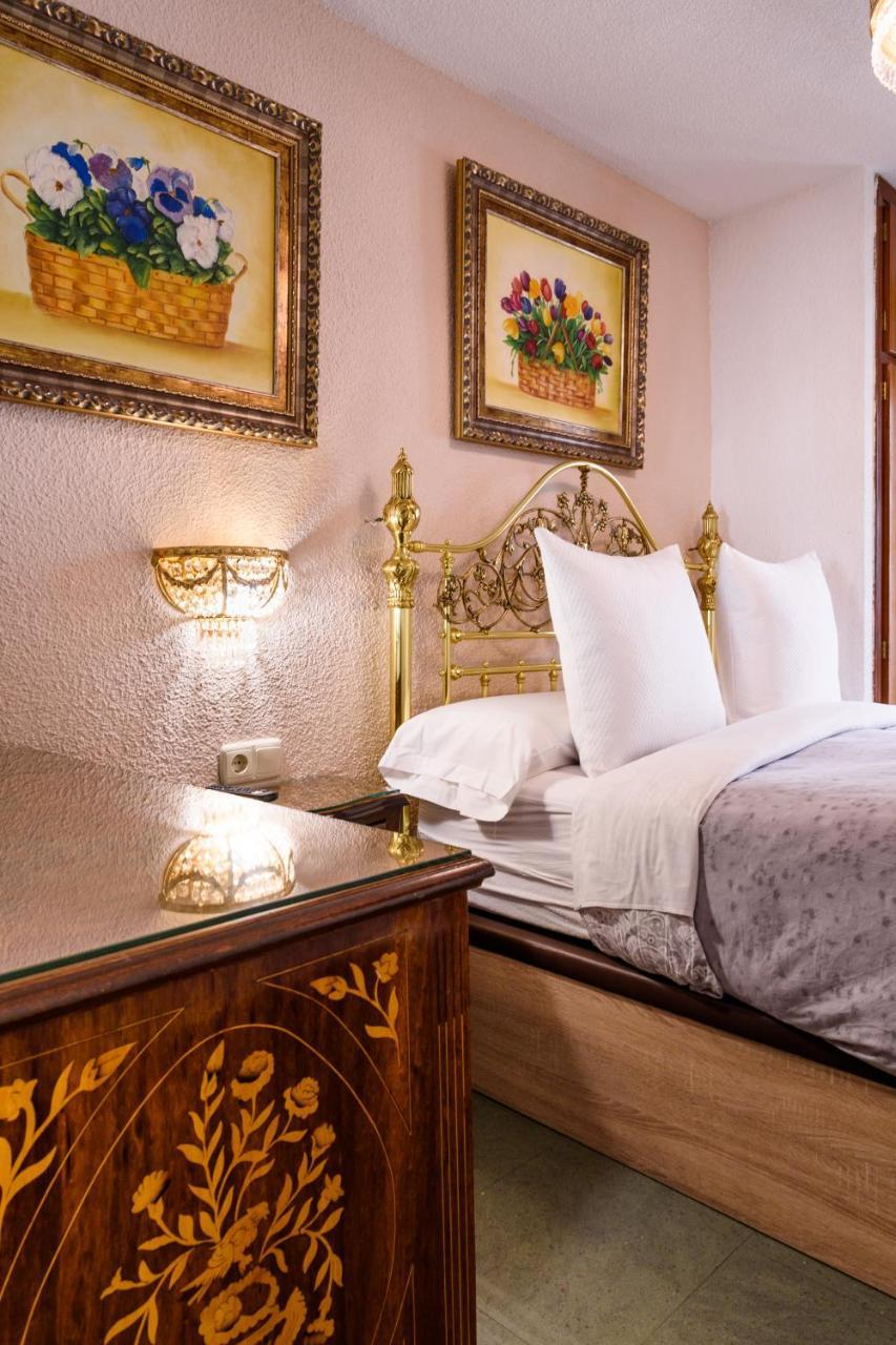 Casa De Reyes 2*