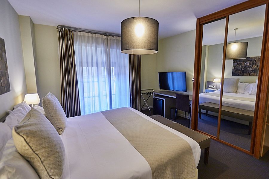 Hotel Ikonik Plaza Mercado 3*