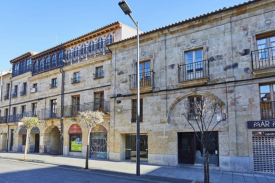 Ikonik Plaza Mercado 3*