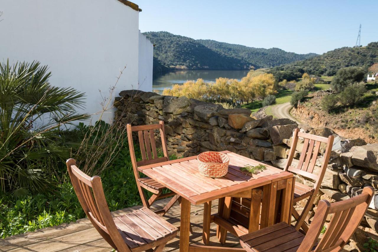 Casa De Letrinas Baja Puerto de la Laja