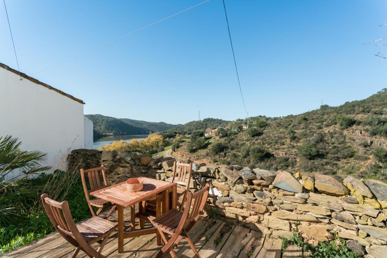 Casa De Letrinas Baja * Puerto de la Laja