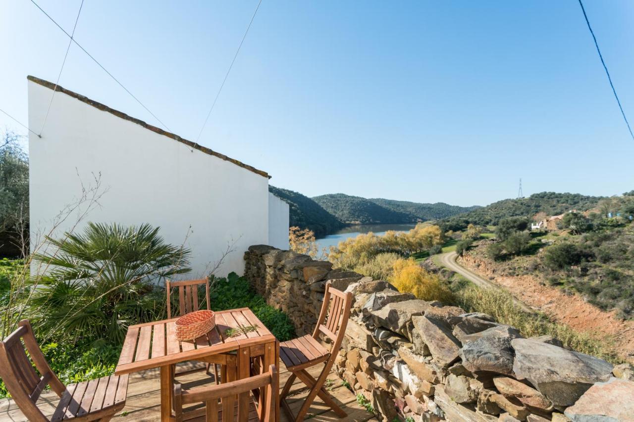 Casa De Letrinas Baja * Puerto de la Laja