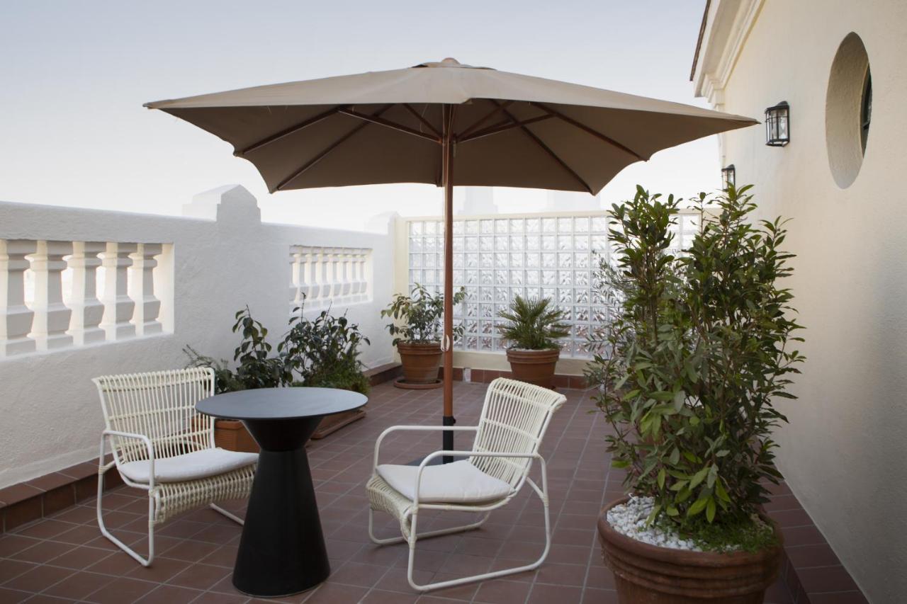 Petit Palace Triball Hotel